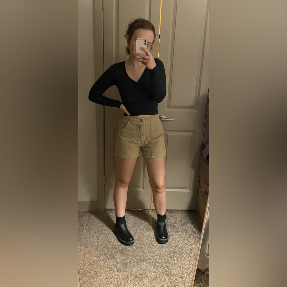 ✨4/$10 4 items for $10✨Khaki Corduroy Shorts